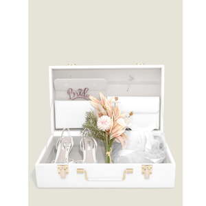 Biely dekoratívny úložný box z umelej kože 50x30x15 cm – Stackers