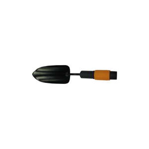 Čierna oceľová lopatka Fiskars Quikfit, šírka 7,5 cm